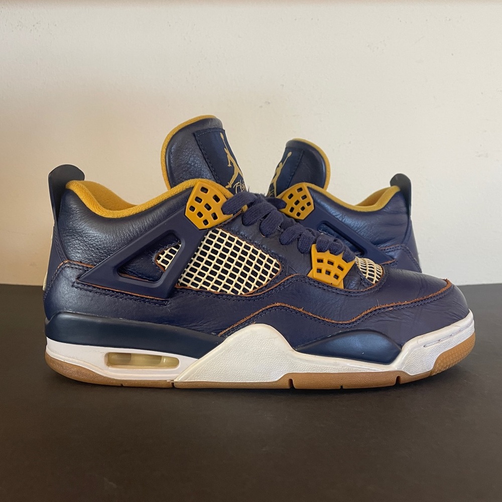 SOLD ✅✅ - Jordan 4 Retro Dunk From Above - Size 9 AUTHENTIC
